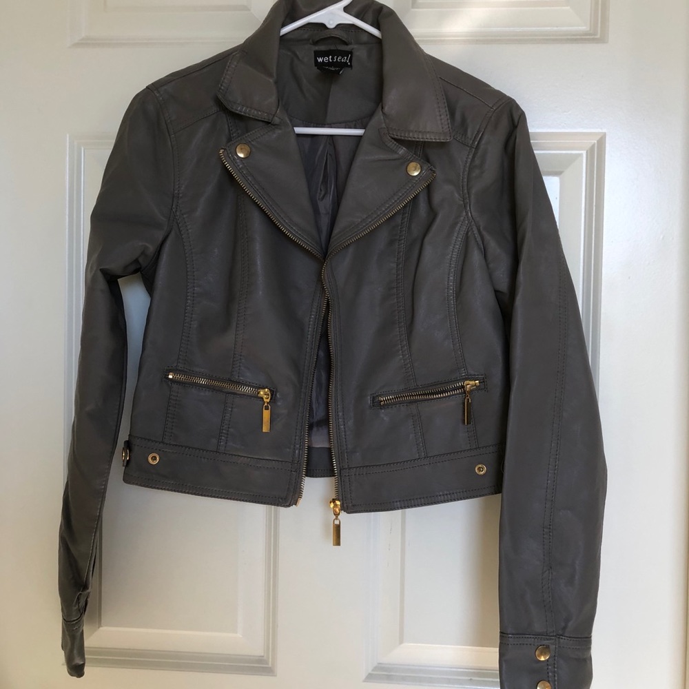 DARK GREY LEATHER JACKET